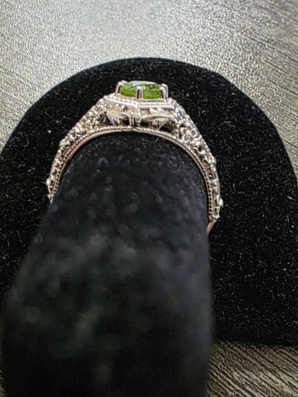PERIDOT RING - SIZE 9 - Picture 3 of 4